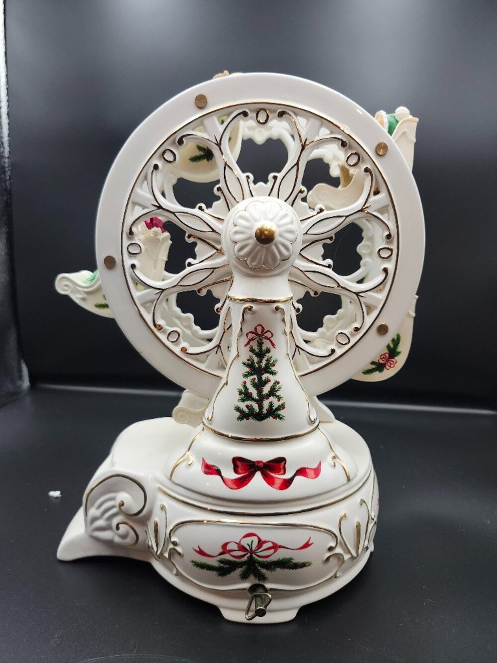 Vintage 2001 Avon Holiday Classic Porcelain Musical Ferris Wheel